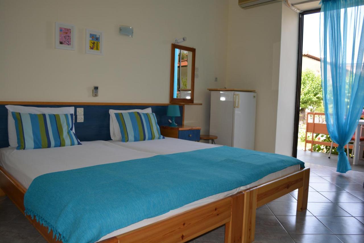 Dimitra Hotel Kamena Vourla Room photo